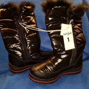 Cat and Jack girls size 1 snow boots